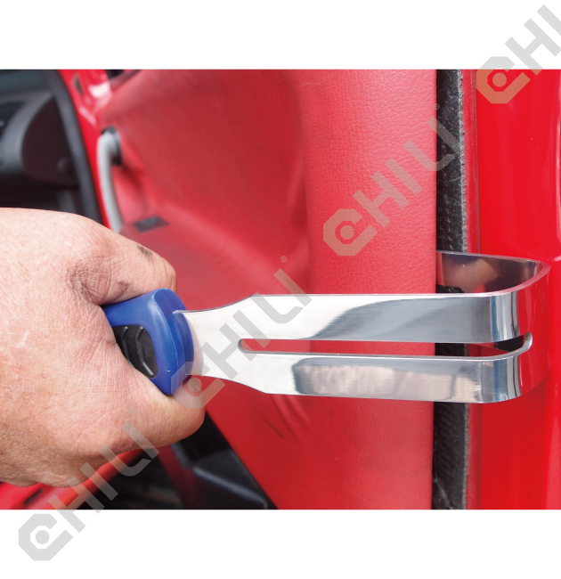 Door Panel & Trim Clip Removal 2